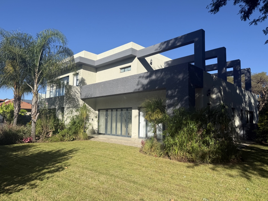 5 Bedroom Property for Sale in The Islands Estates North West